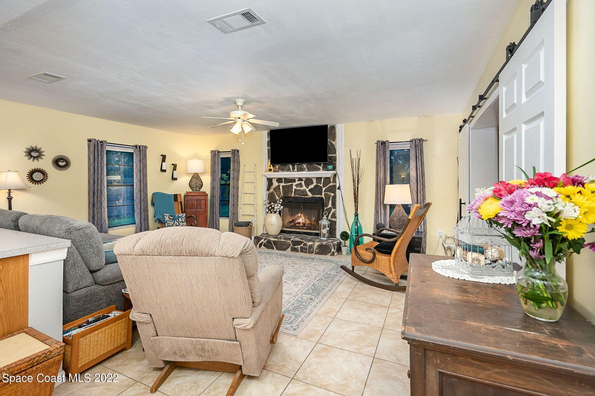 1088 Welch Road Southeast Palm Bay, FL 32909 - Photo 12 of 28 XCK6RUMU