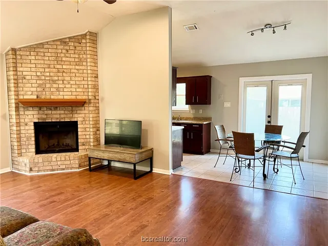 $1,800 | 3405 Dallis Drive, College Station, TX 77845