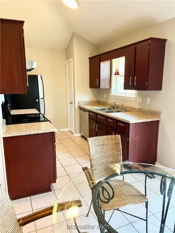 $1,800 | 3405 Dallis Drive, College Station, TX 77845