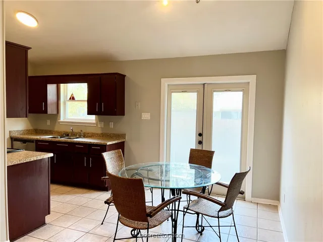 $1,800 | 3405 Dallis Drive, College Station, TX 77845