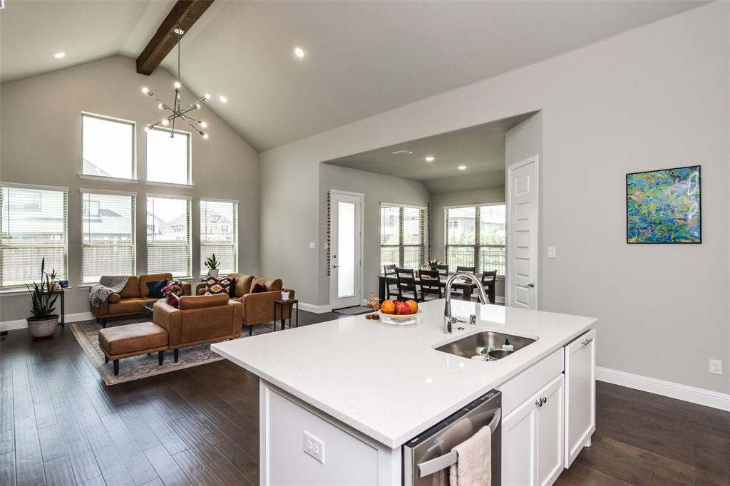 16493 Prairie Oak Road Frisco, TX 75033 - Photo 3 of 18