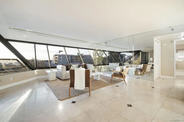 $949,800 | 230 West Laurel Street, Unit 303, San Diego, CA 92101