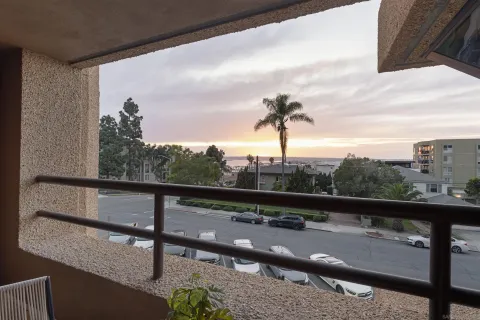 $949,800 | 230 West Laurel Street, Unit 303, San Diego, CA 92101