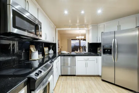 $949,800 | 230 West Laurel Street, Unit 303, San Diego, CA 92101