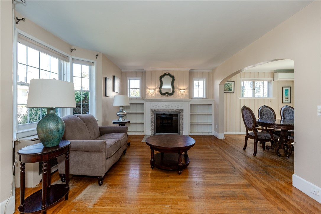 102 Pleasant View Road Warwick, RI 02888 - Photo 3 of 30 Gallery Image 3