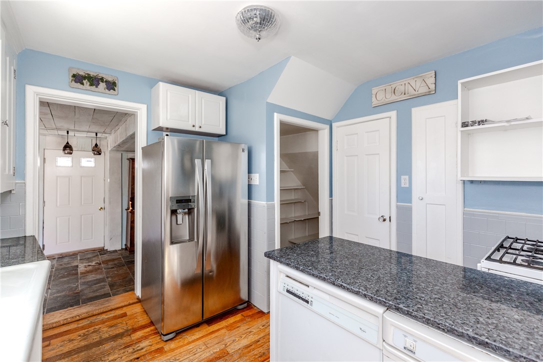 102 Pleasant View Road Warwick, RI 02888 - Photo 9 of 30 Gallery Image 9