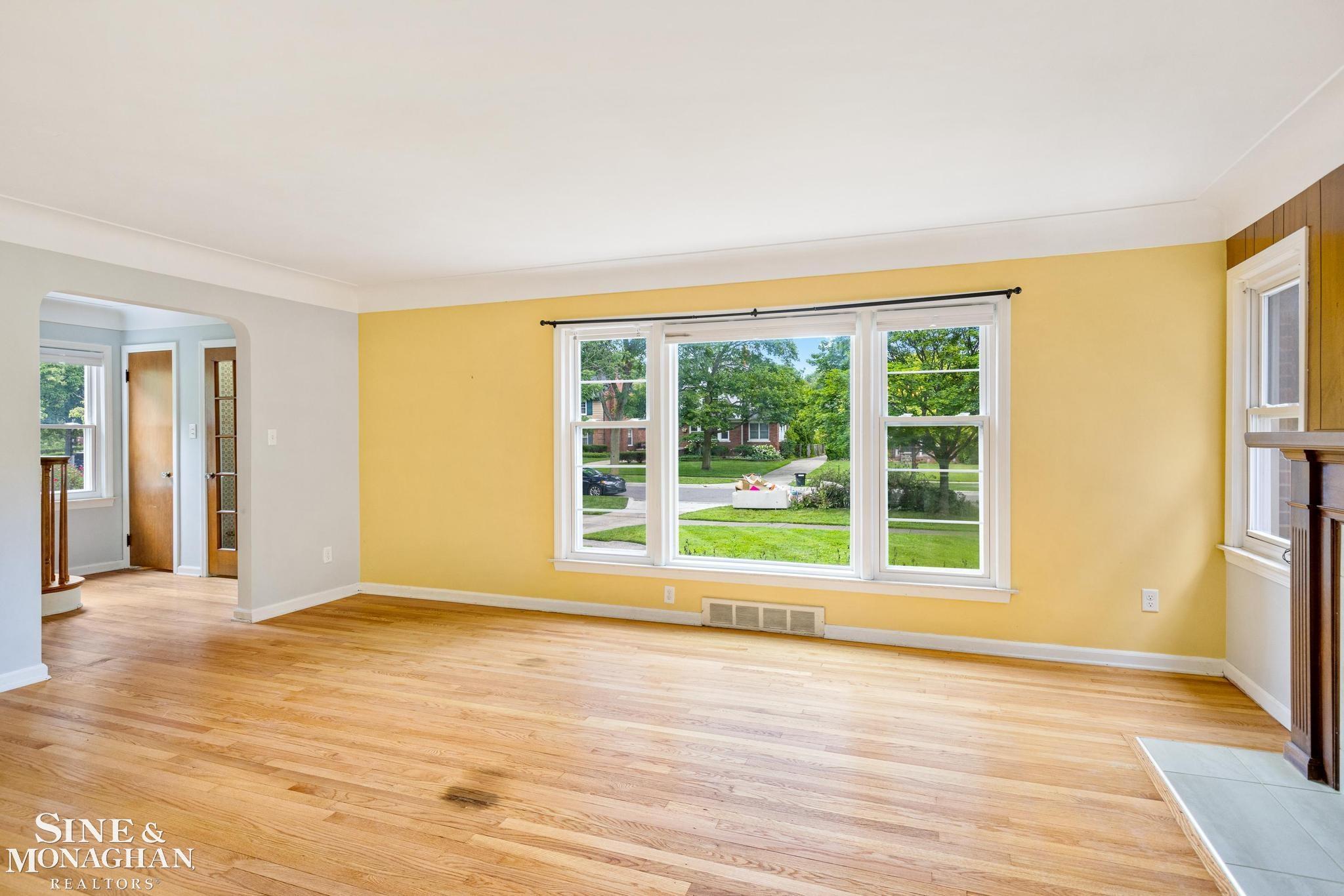 943 Washington Road Grosse Pointe, MI 48230 - Photo 6 of 41