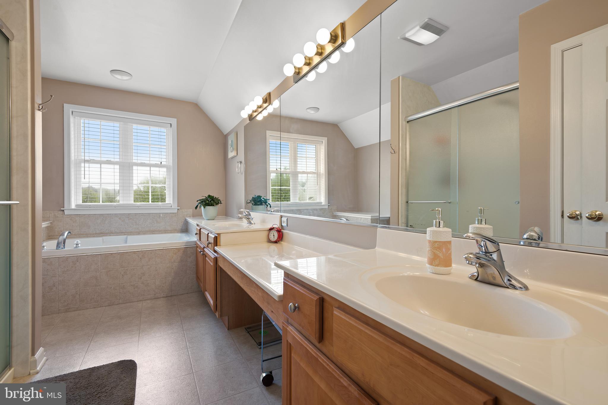 319 Squire Lane Lititz, PA 17543 - Photo 28 of 51 Primary Bathroom