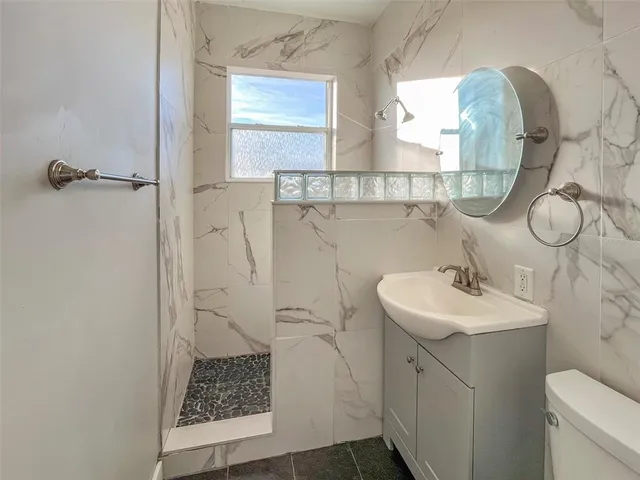 $1,495 | 408 Armada Road South, Unit 7, Venice, FL 34285