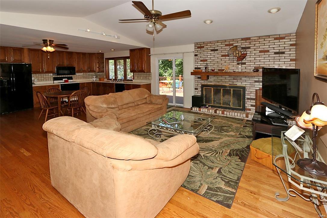 2 Green Ridge Court St. Peters, MO 63376 - Photo 5 of 25 Gallery Image 5