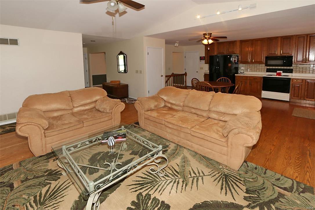 2 Green Ridge Court St. Peters, MO 63376 - Photo 6 of 25 Gallery Image 6