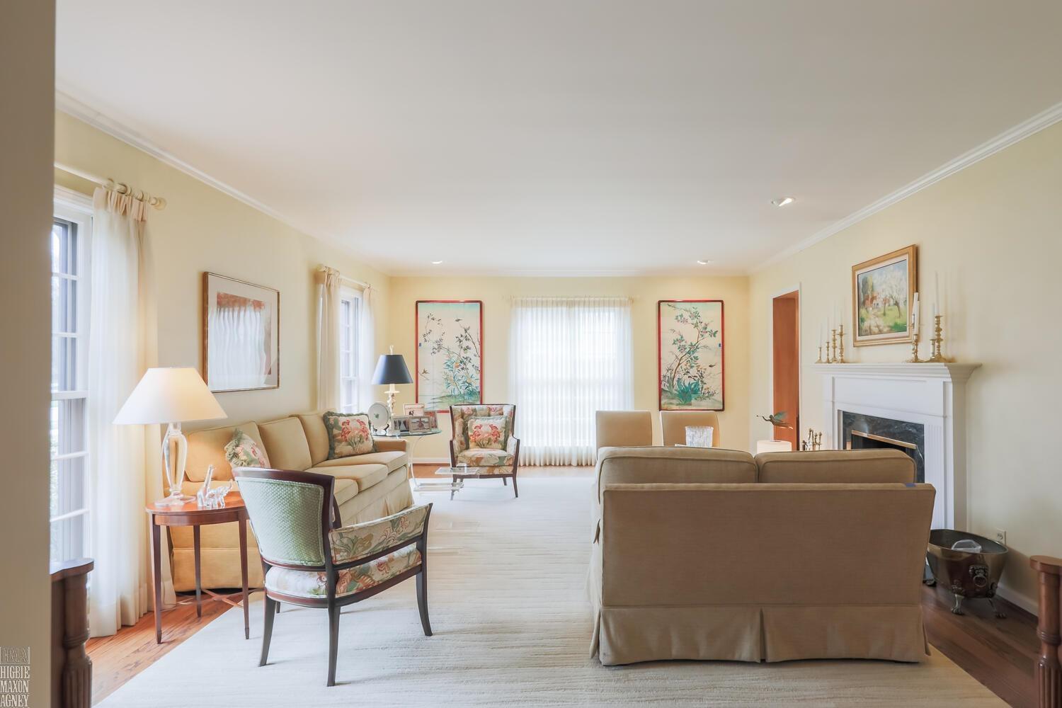 161 Vendome Road Grosse Pointe, MI 48236 - Photo 9 of 64 50138023-4f997f04-15eb-4193-bd97-2c95d95f8755.JPG