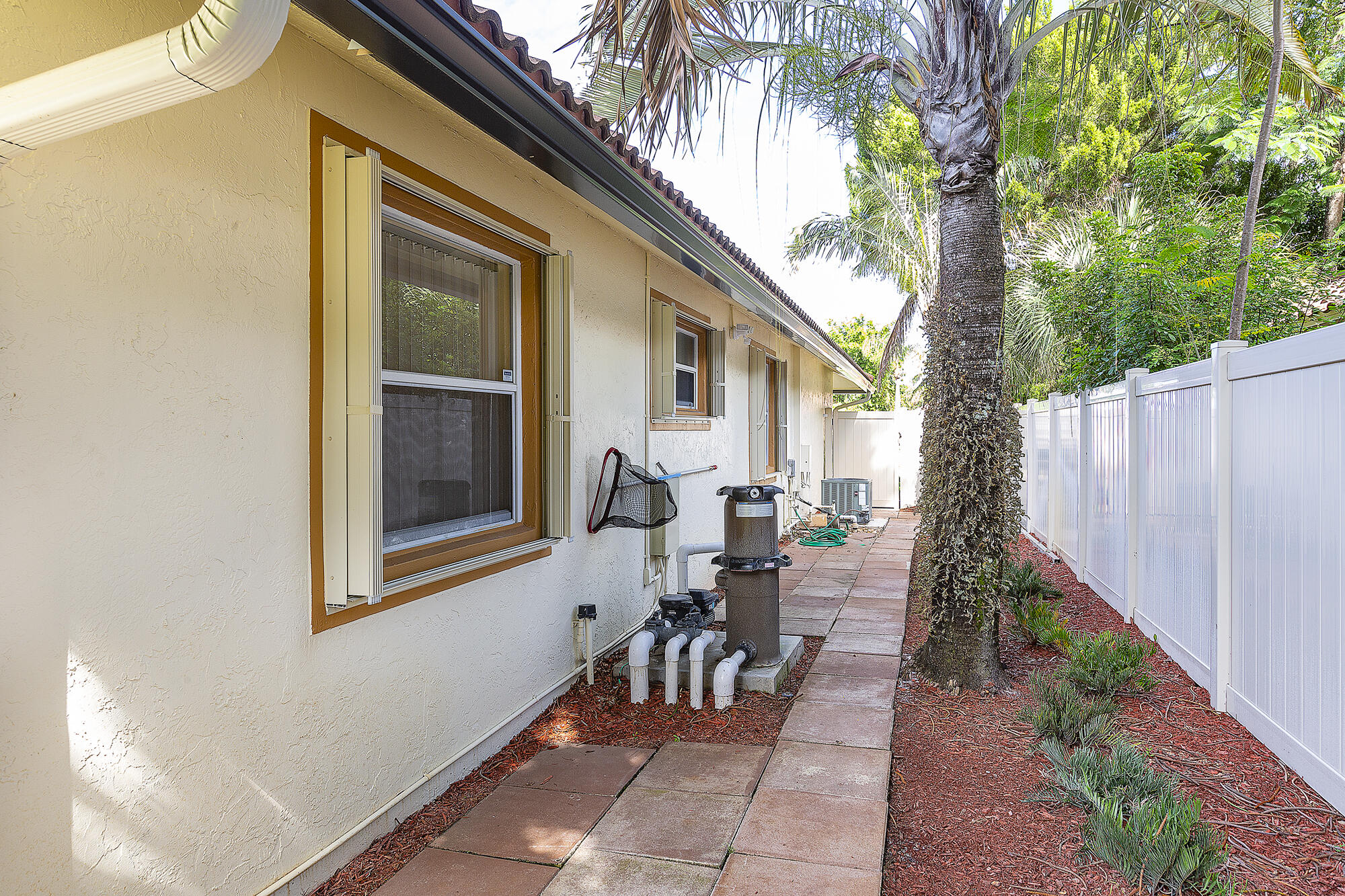 12898 Buckland Street Wellington, FL 33414 - Photo 35 of 35 36_PoolPump