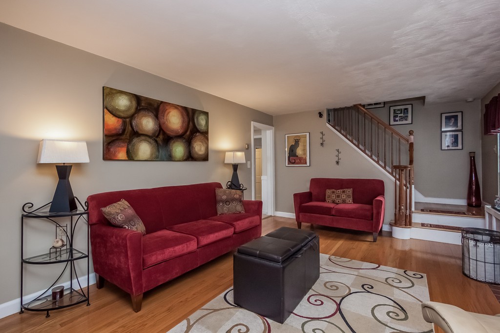 521 Plumtree Road Springfield, MA 01118 - Photo 6 of 30 Gallery Image 6