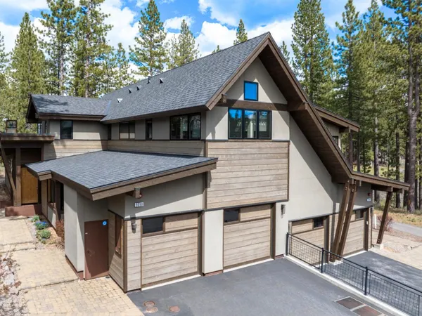 $1,995,000 | 9098 Heartwood Drive, Truckee, CA 96161