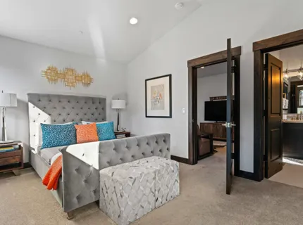 $1,995,000 | 9098 Heartwood Drive, Truckee, CA 96161