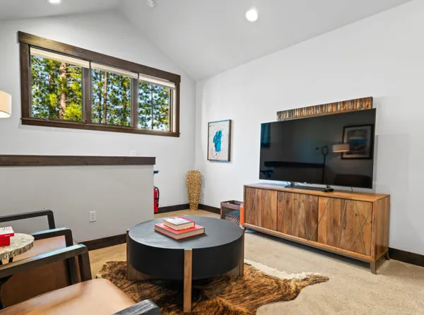 $1,995,000 | 9098 Heartwood Drive, Truckee, CA 96161