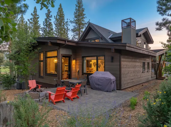 $1,995,000 | 9098 Heartwood Drive, Truckee, CA 96161
