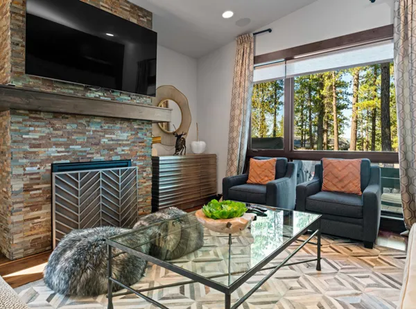 $1,995,000 | 9098 Heartwood Drive, Truckee, CA 96161