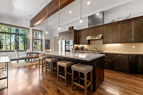 $1,995,000 | 9098 Heartwood Drive, Truckee, CA 96161