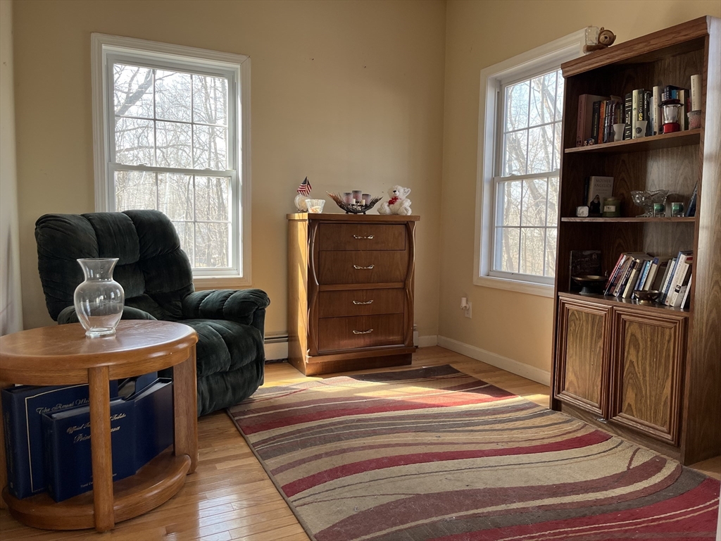 10 George Street Shrewsbury, MA 01545 - Photo 6 of 35