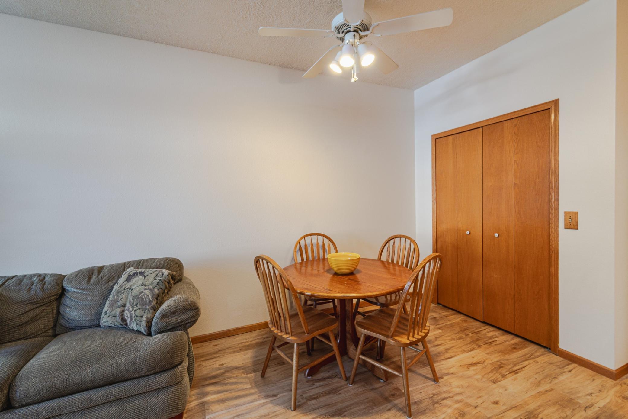 15554 Garnet Way Apple Valley, MN 55124 - Photo 13 of 27