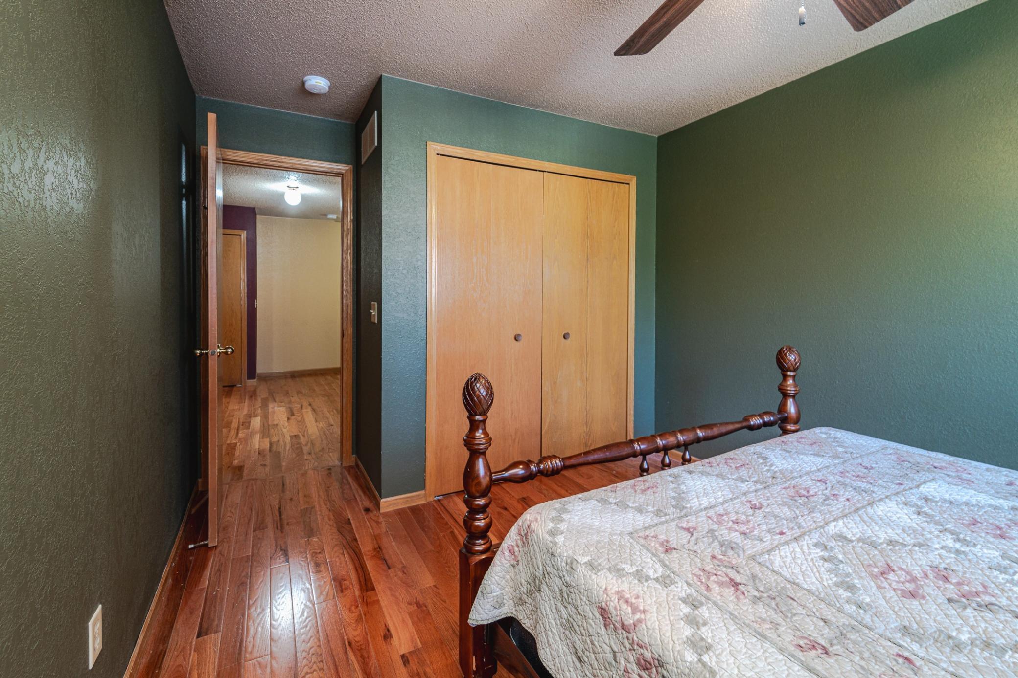 15554 Garnet Way Apple Valley, MN 55124 - Photo 21 of 27