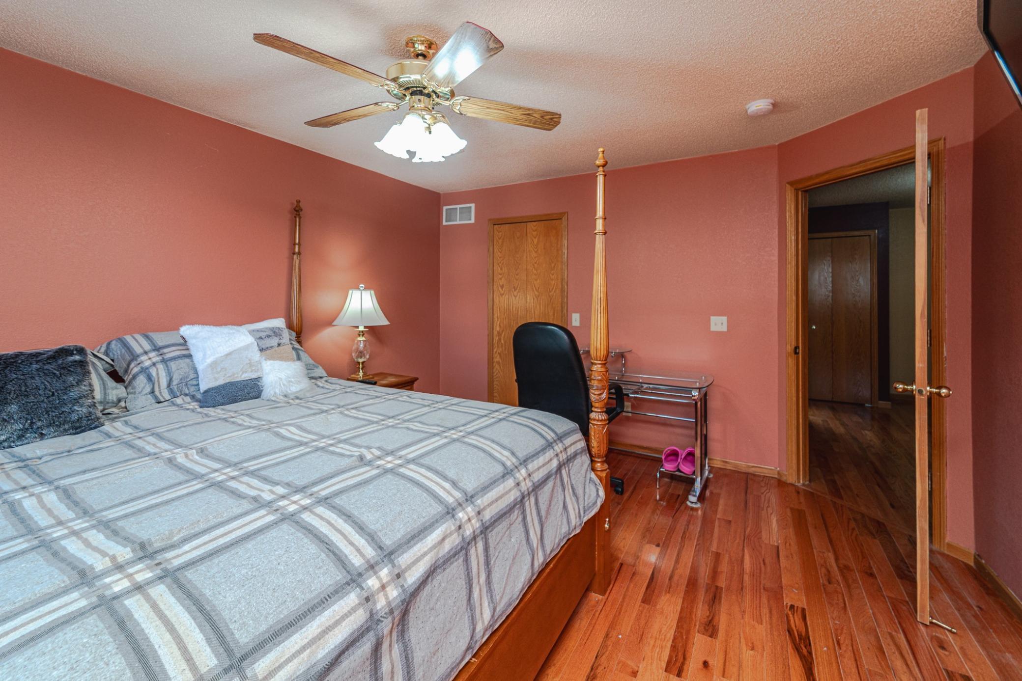 15554 Garnet Way Apple Valley, MN 55124 - Photo 23 of 27