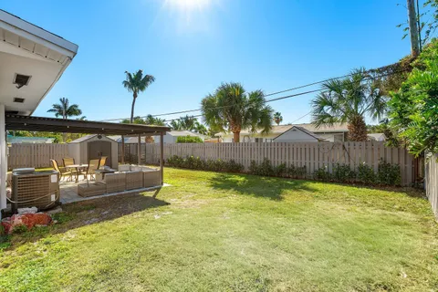 $438,500 | 950 Northeast 23rd Place, Pompano Beach, FL 33064
