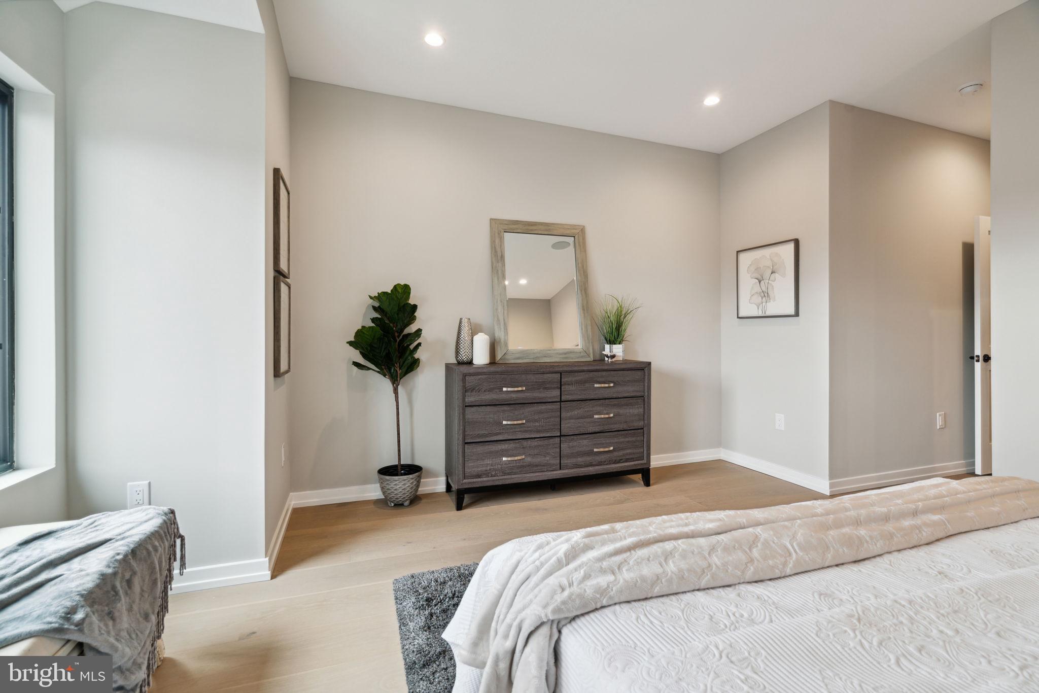 2249 Pemberton Street Philadelphia, PA 19146 - Photo 13 of 42