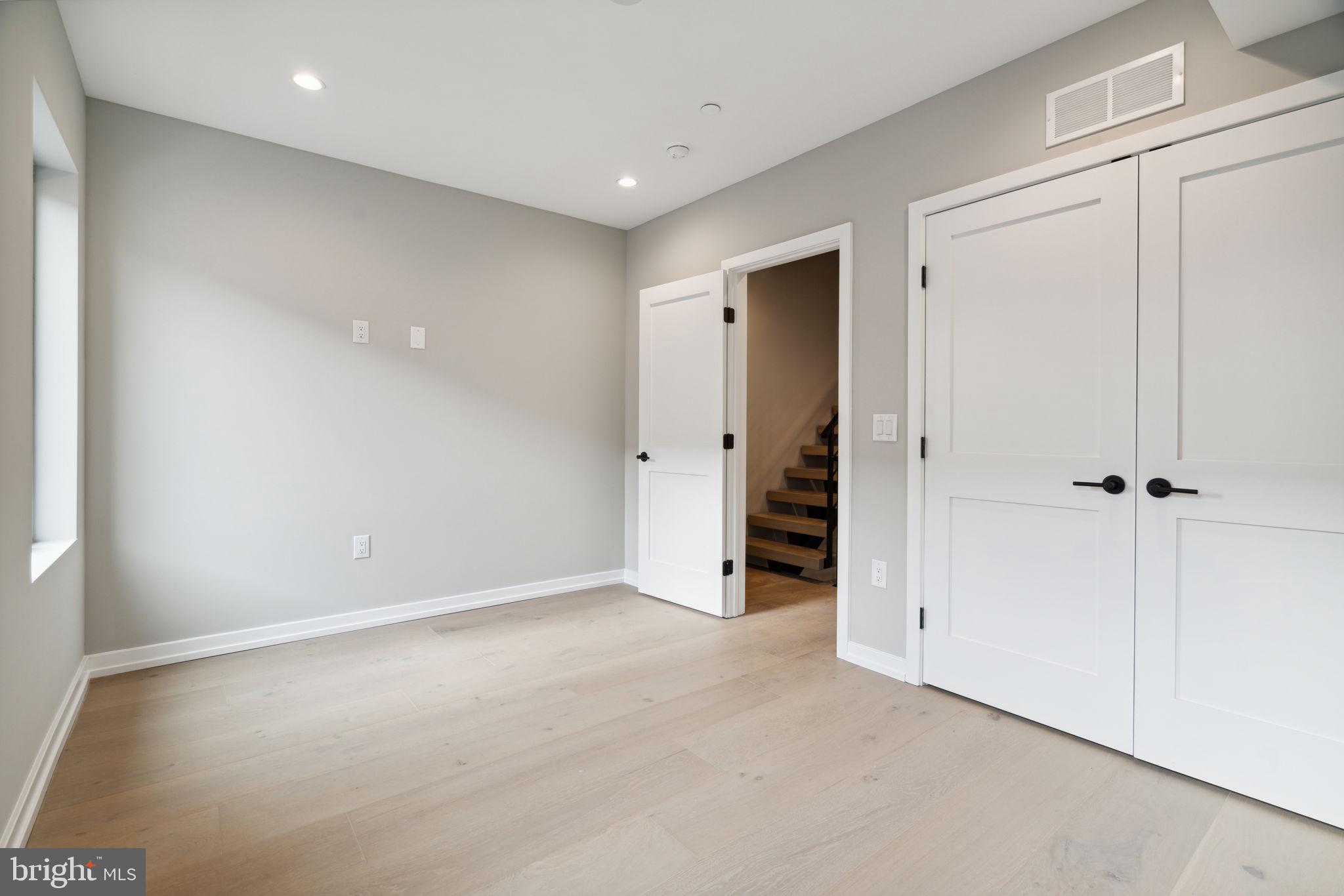 2249 Pemberton Street Philadelphia, PA 19146 - Photo 23 of 42