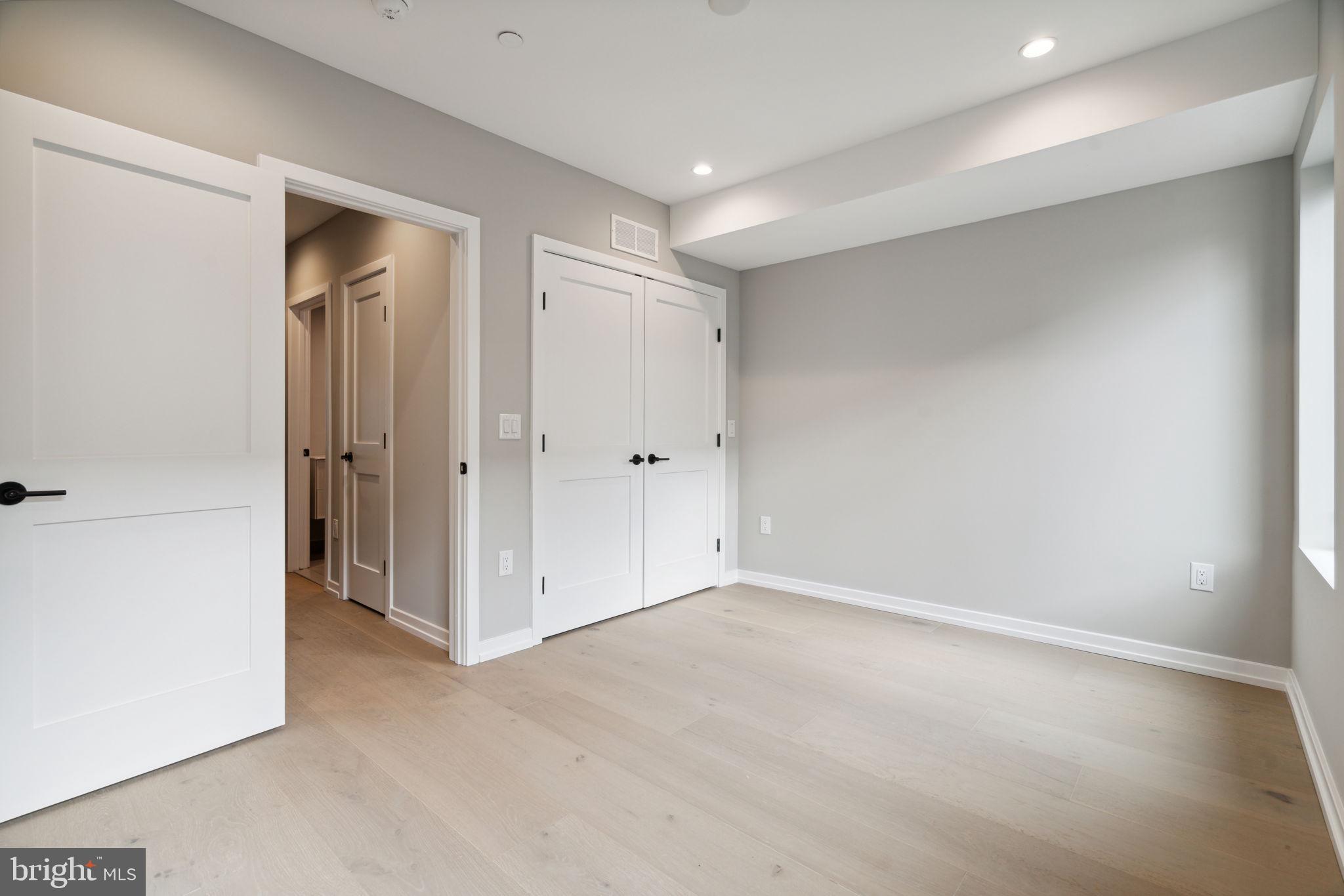 2249 Pemberton Street Philadelphia, PA 19146 - Photo 24 of 42