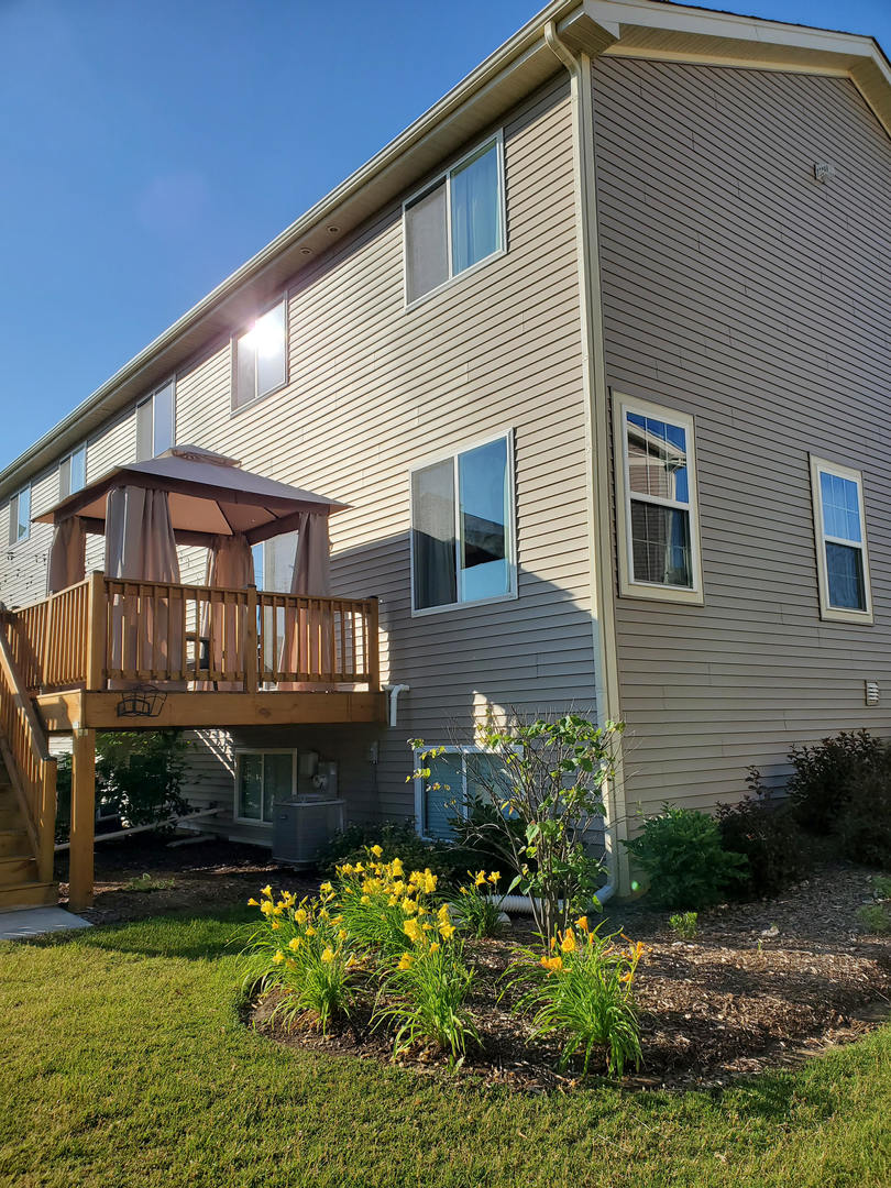 754 Westbury Drive Cary, IL 60013 - Photo 2 of 46