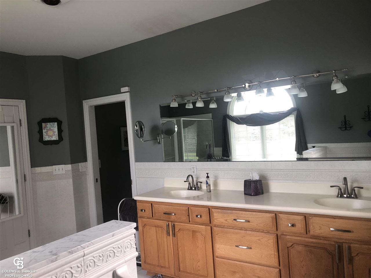 4969 Bowman Road St. Clair, MI 48079 - Photo 46 of 77 31362927-48.JPG