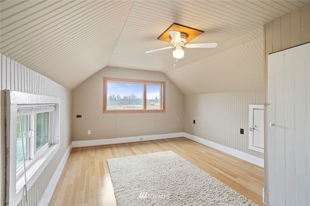 31813 Southeast Issaquah-Fall City Road Fall City, WA 98024 - Photo 24 of 40 Gallery Image 24