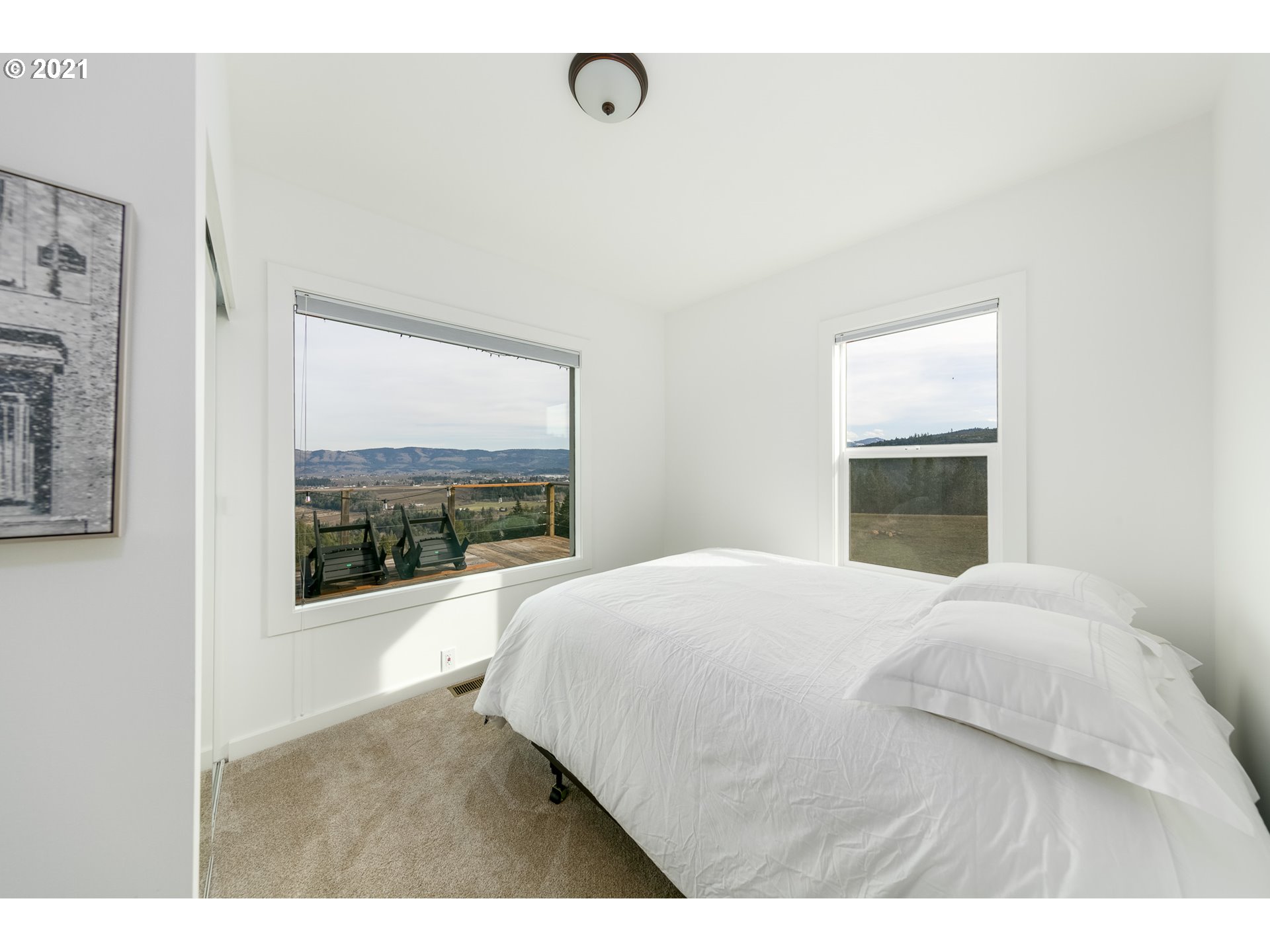 2531 Kingsley Road Hood River, OR 97031 - Photo 11 of 23 Gallery Image 11