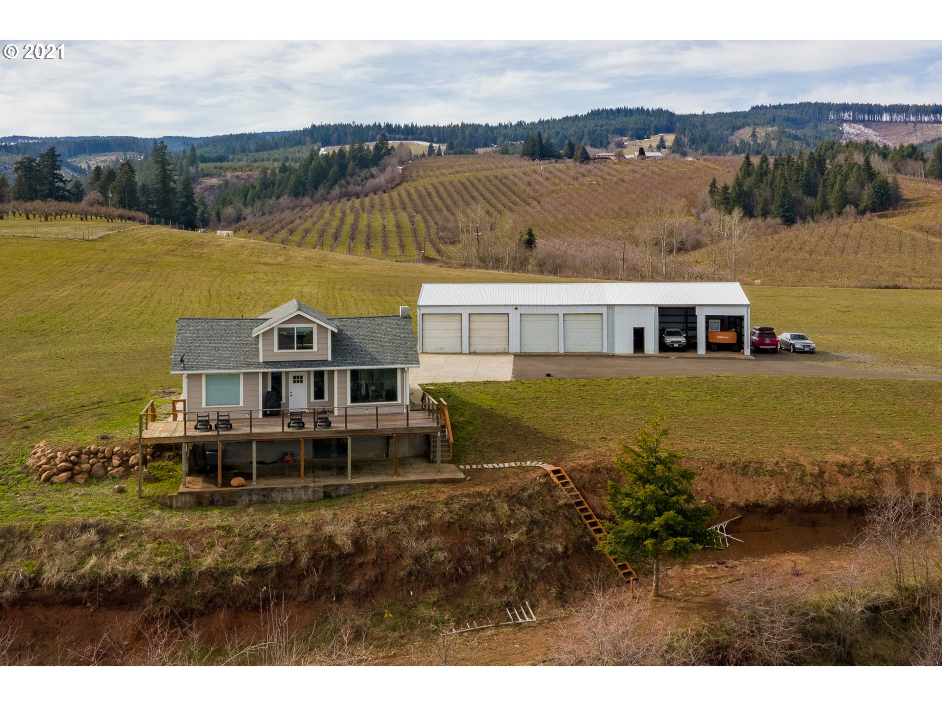 2531 Kingsley Road Hood River, OR 97031 - Photo 3 of 23 Gallery Image 3