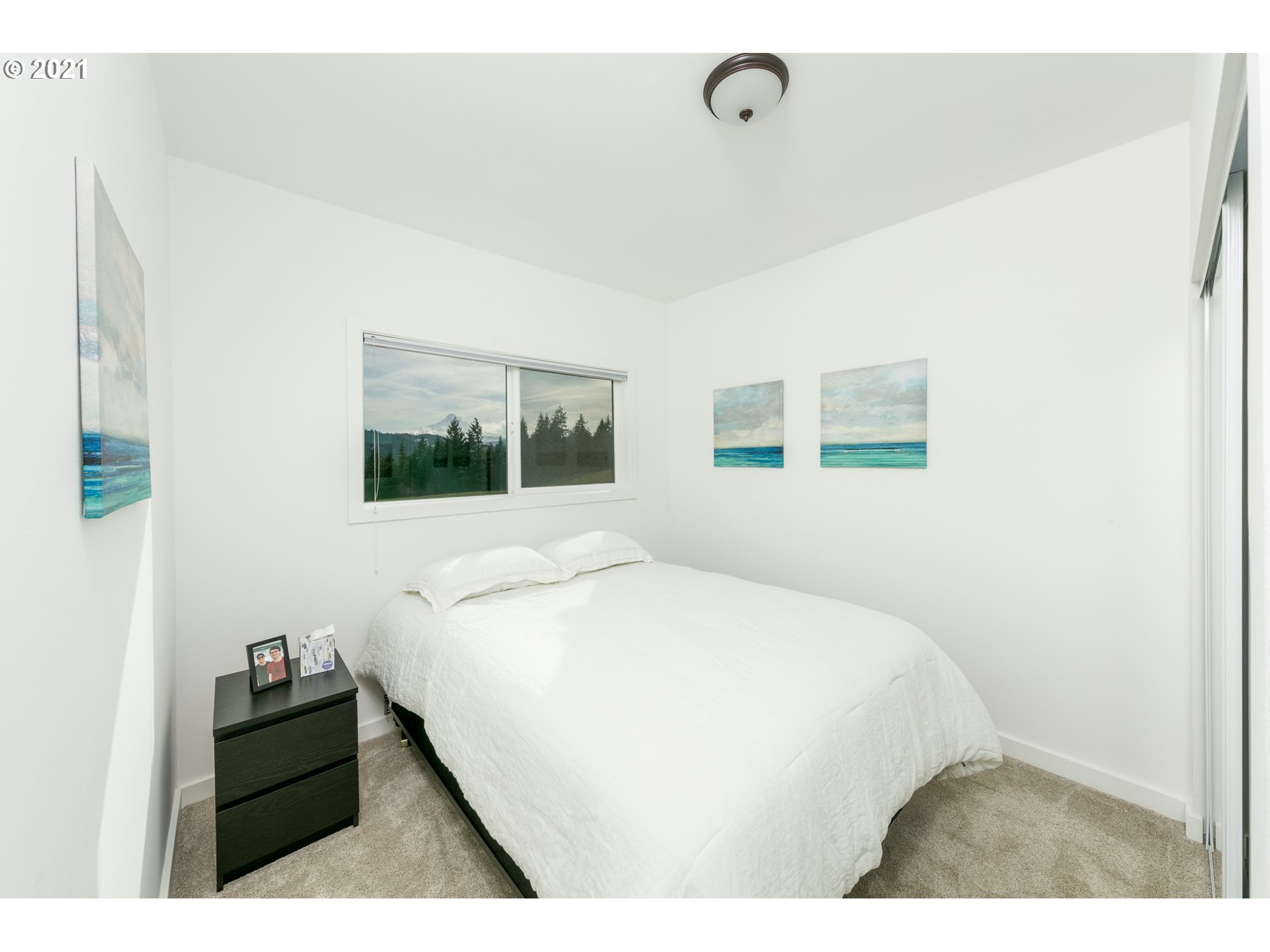 2531 Kingsley Road Hood River, OR 97031 - Photo 10 of 23 Gallery Image 10