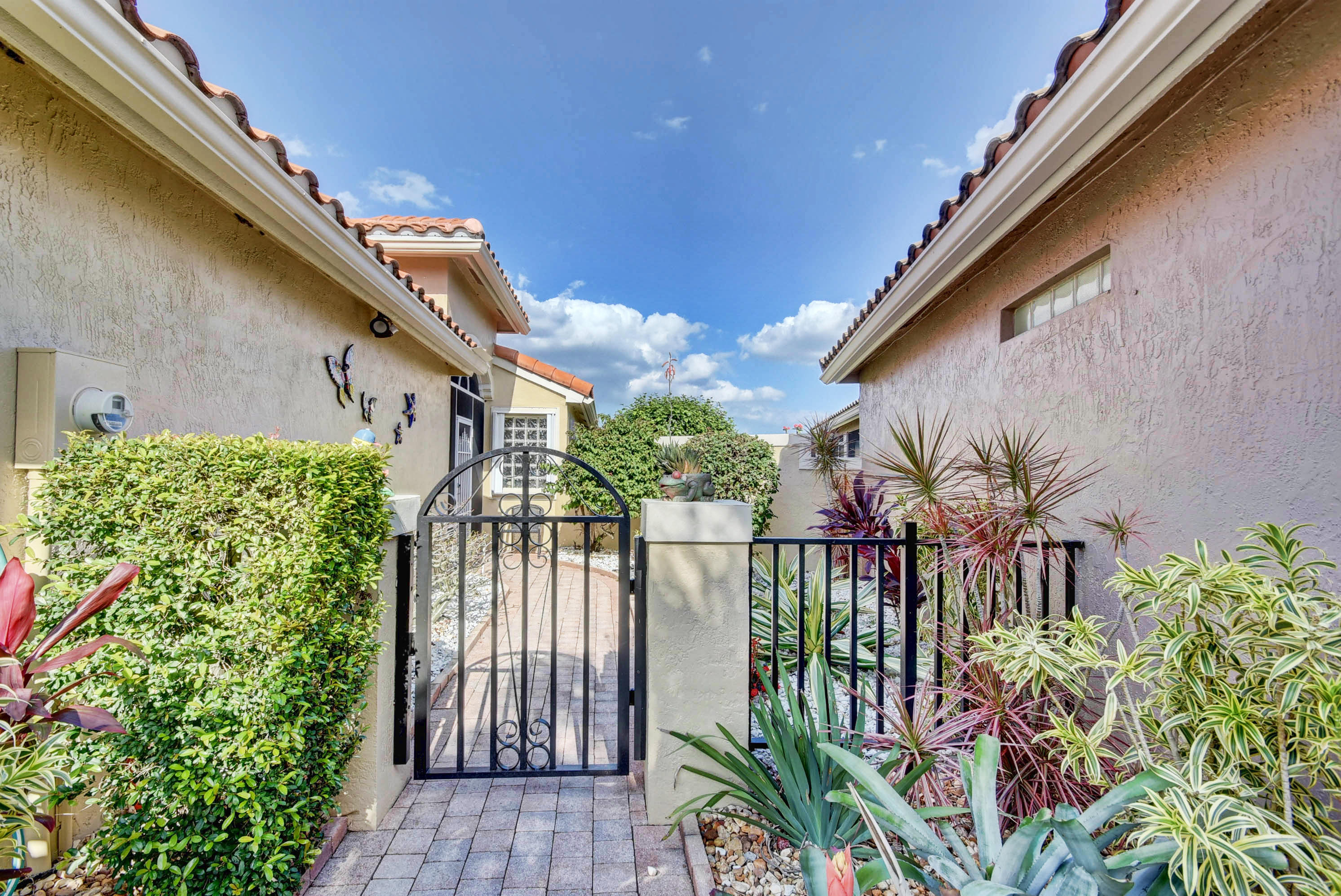 7361 Chorale Road Boynton Beach, FL 33437 - Photo 4 of 44 1 of 51.jpg (7 of 46)