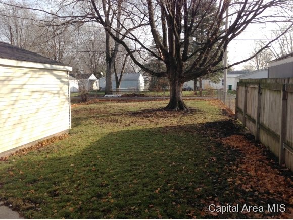 1712 North 19th Street Springfield, IL 62702 - Photo 3 of 17
