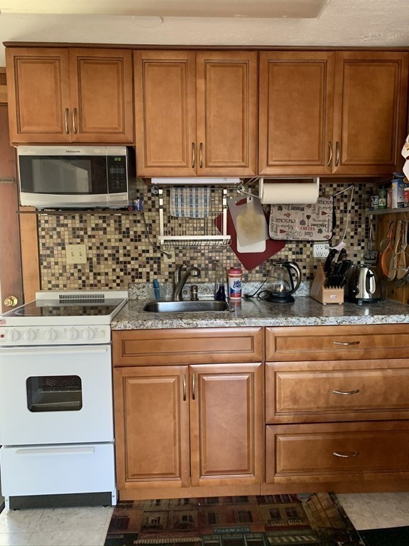 174 Captain Chase Road, Unit 4 Dennis, MA 02639 - Photo 7 of 18