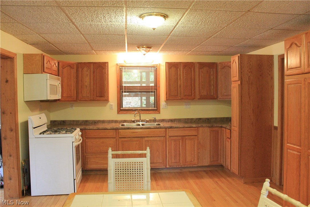 76621 Paisley Road Freeport, OH 43973 - Photo 10 of 25 Kitchen