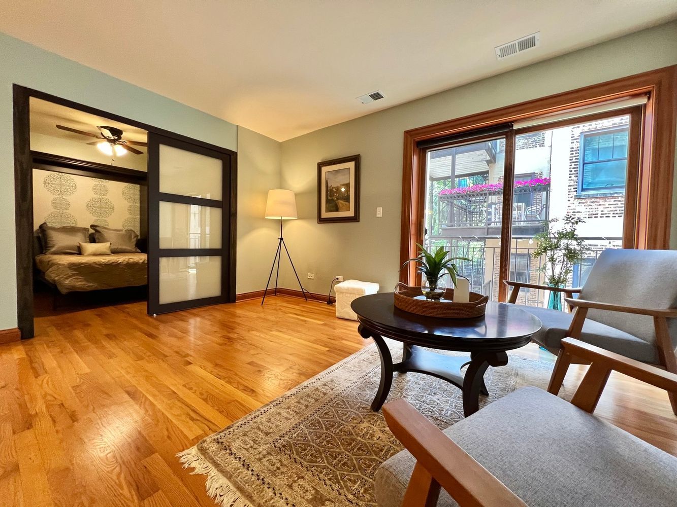 512 West Barry Avenue, Unit 408 Chicago, IL 60657 - Photo 3 of 21 a room with furniture and a window