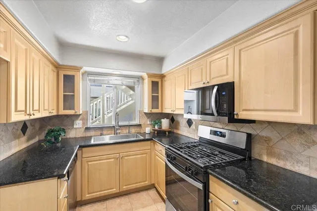 $549,999 | 3909 Monroe Avenue, Unit 101, San Diego, CA 92116