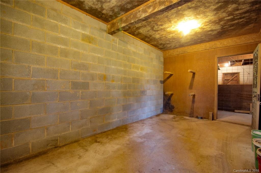 503 Jim Dobbins Road Rutherfordton, NC 28139 - Photo 29 of 34 a bathroom with a shower