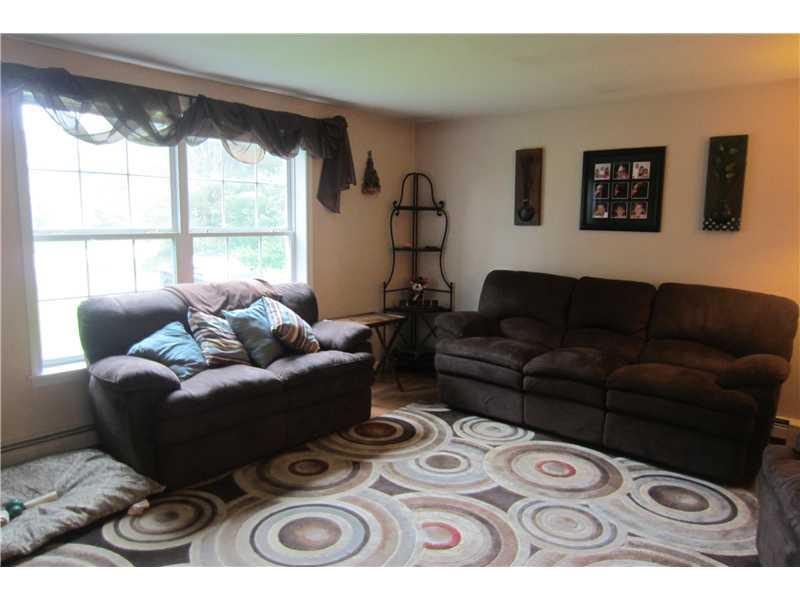 21 Wood Pond Road Brunswick, ME 04011 - Photo 14 of 30 Living Room.