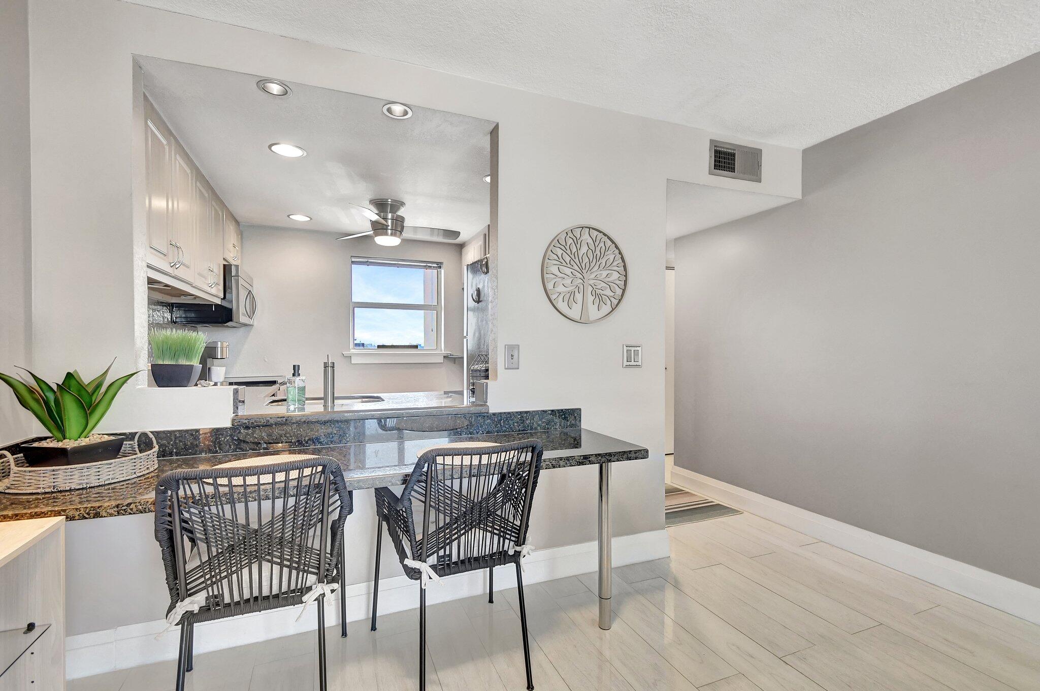 2929 South Ocean Boulevard, Unit 5040 Boca Raton, FL 33432 - Photo 11 of 35 Kitchen Island