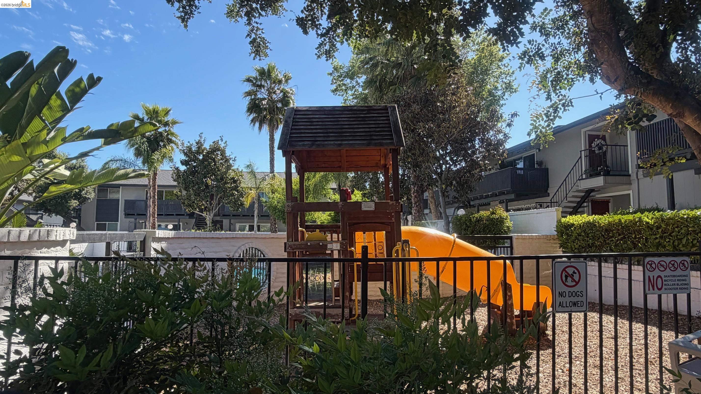 9085 Alcosta Boulevard, Unit 331 San Ramon, CA 94583 - Photo 17 of 18 View of community play area