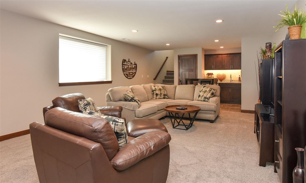 434 Ridge View Court Fairfax, IA 52228 - Photo 34 of 39 Gallery Image 34
