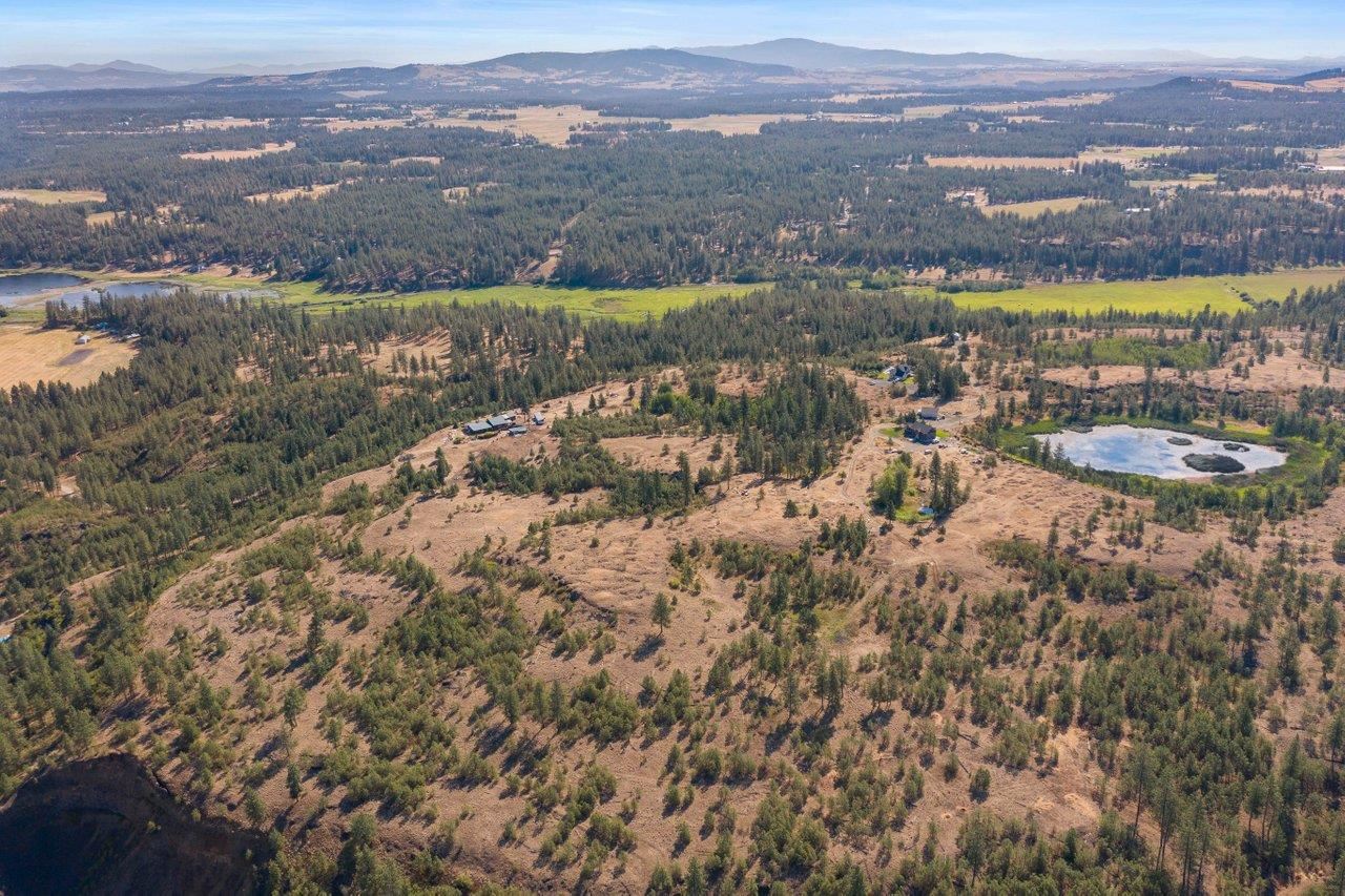 11314 South Scribner Road Cheney, WA 99004 - Photo 2 of 15